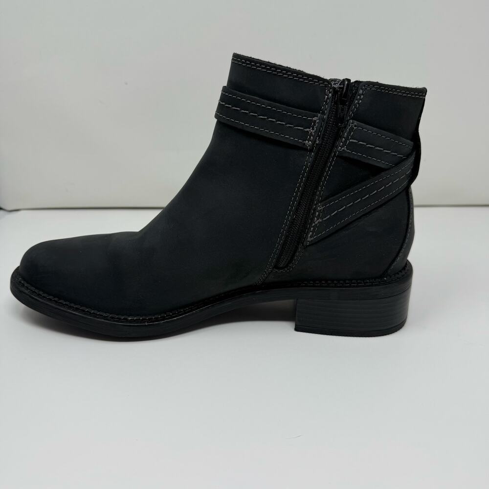 Clarks Collection Boots Women's 10 Black Leather Maye Strap Ankle Bootie Preppy - Picture 7 of 14